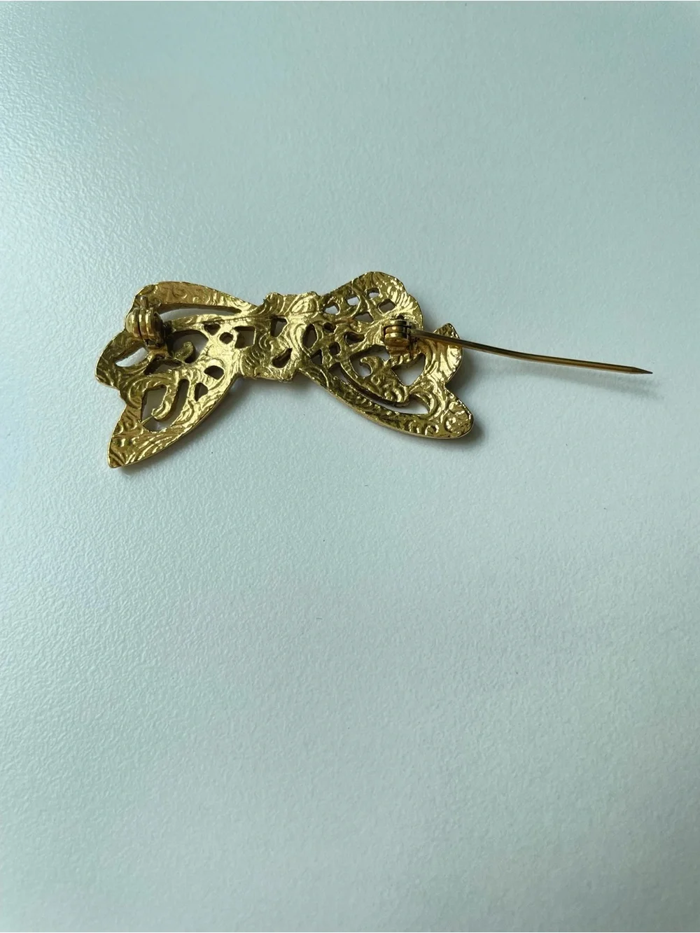 1928 brooch bow